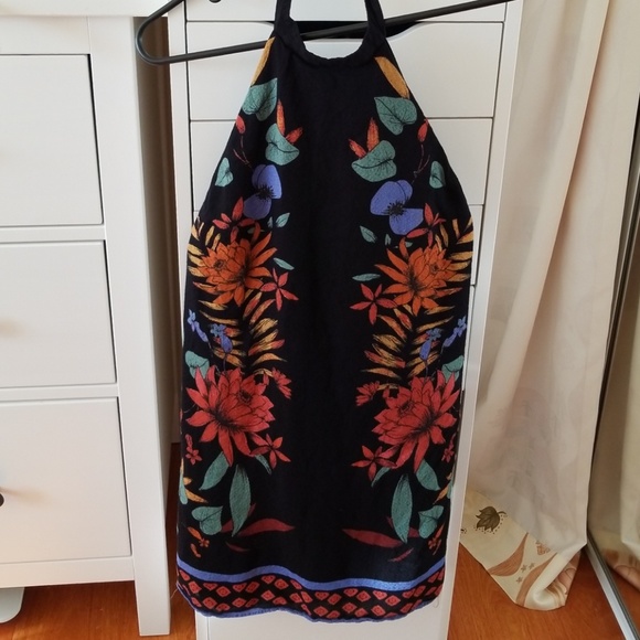 Urban Outfitters Dresses & Skirts - Urban outfitters floral halter dress